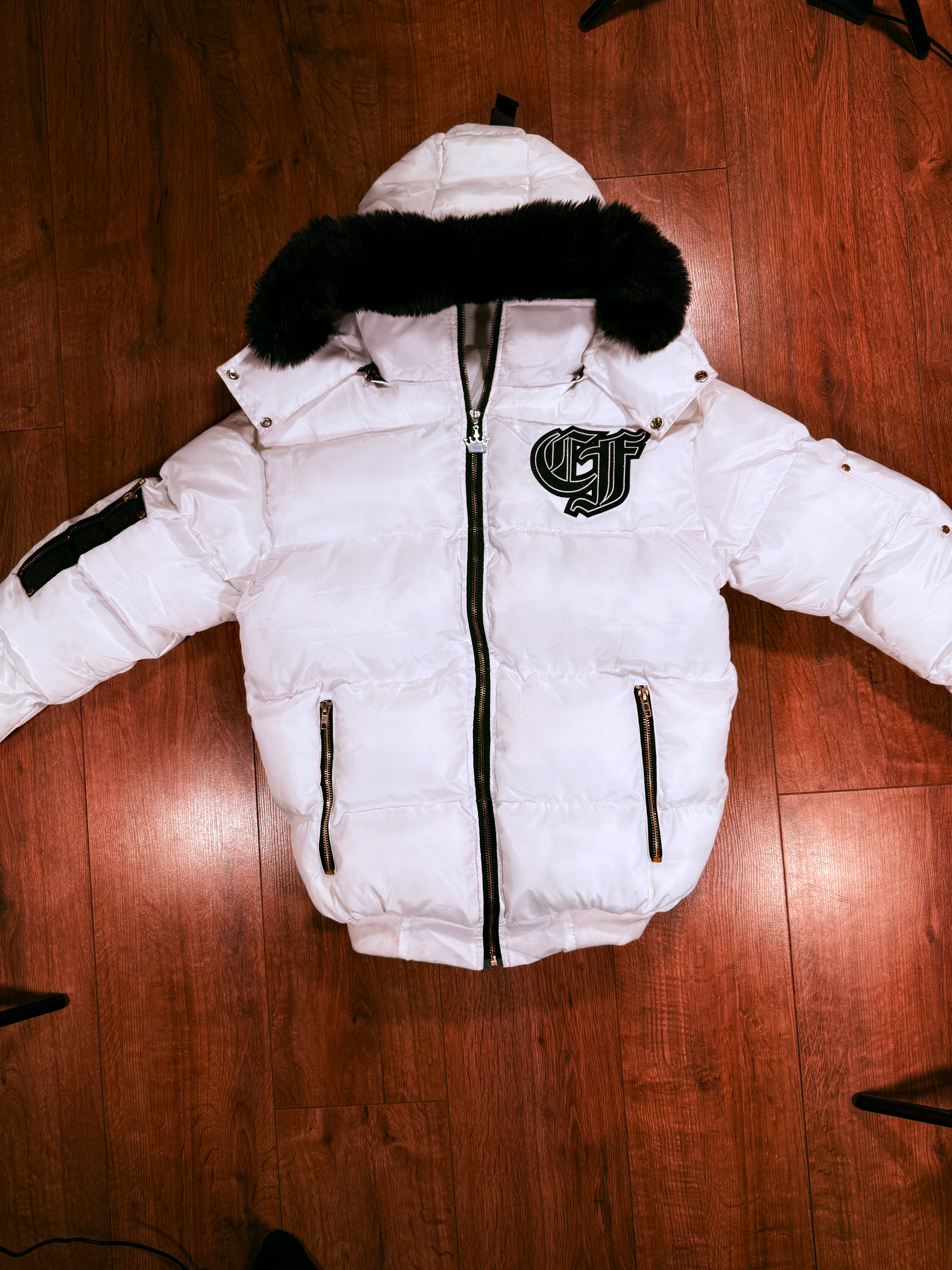 CashFlow London White Puffer