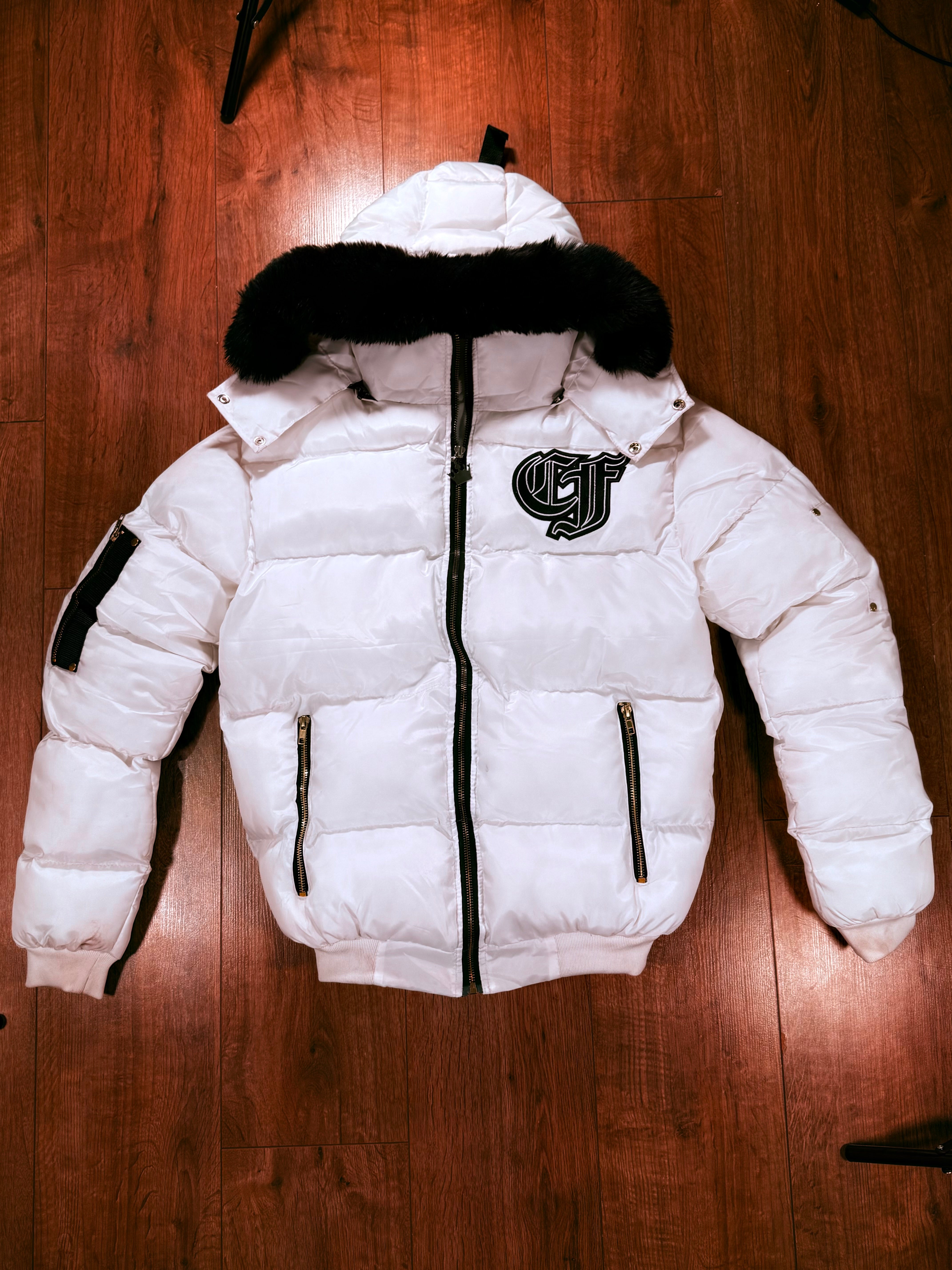 CashFlow London White Puffer